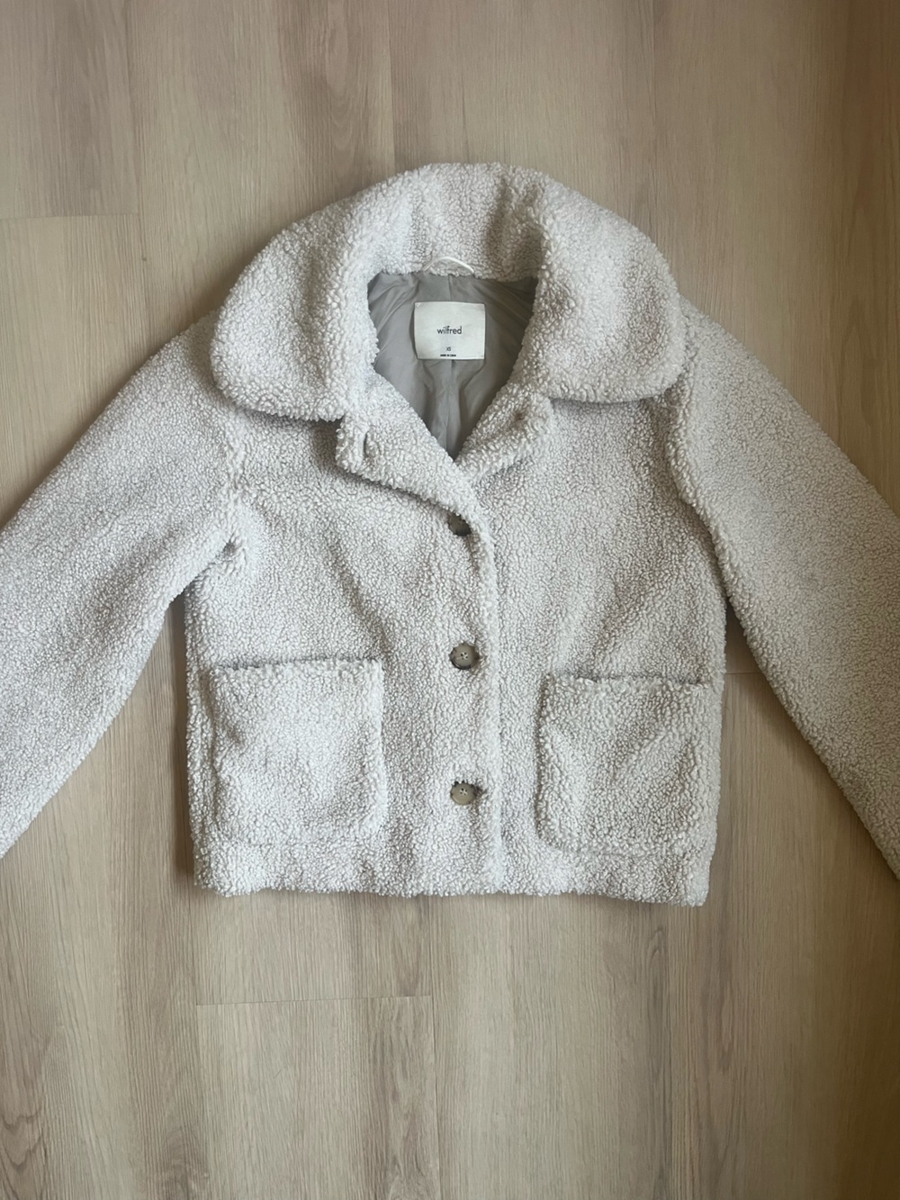 Aritzia Wilfred Teddy Jacket Cozy Cream Soft Button-Up Collared Women’s XS